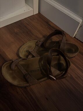 Birkenstock Yara Leather Sandals size 38/7W